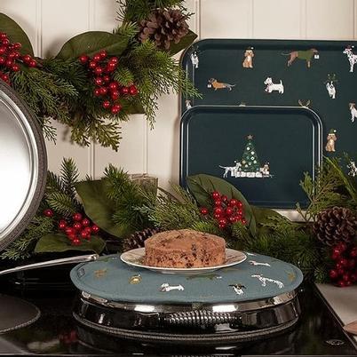 Sophie Allport Christmas Dogs Circular Hob Cover