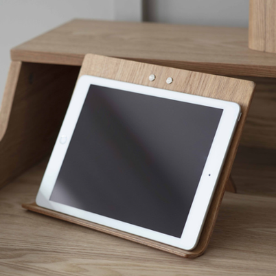 Garden Trading Brushfield Wooden Tablet Stand