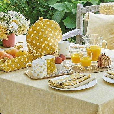 Walton & Co Bee Tea Cosy Orche
