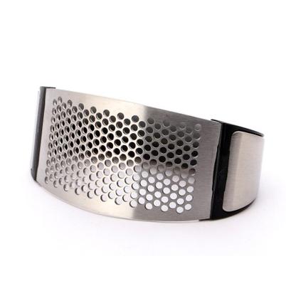 Rocker Garlic Crusher