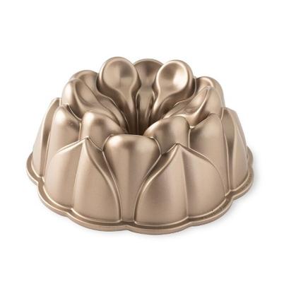 Nordic Ware Magnolia Bundt Pan 10 Cup