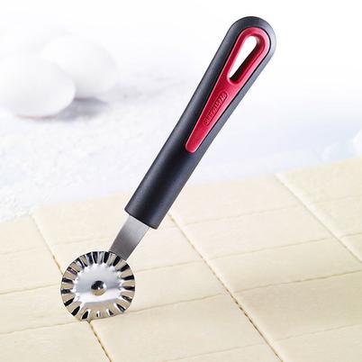 Westmark Pastry Wheel Gallant