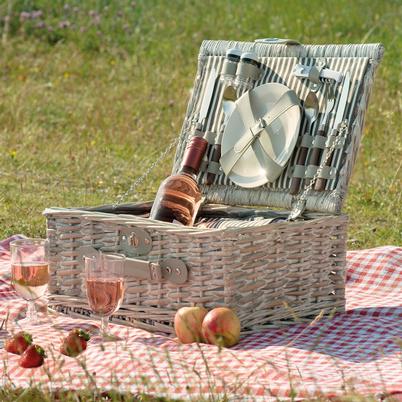 Traditional Picnic Basket for 2