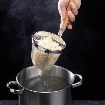 World of Flavours Noodle Strainer
