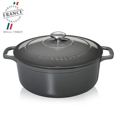 https://www.thekitchenwhisk.ie/contentFiles/productImages/Medium/chasseur-round-casserole-28cm-caviar.jpg