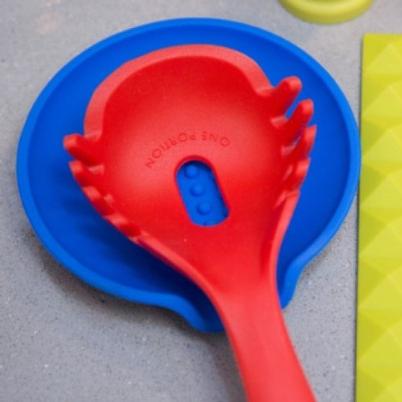 Colourworks Heat Resistant Spoon Rest