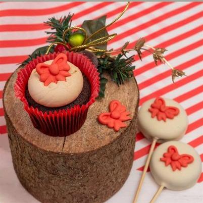 Culpitt Christmas Red Bows Sugar Decorations