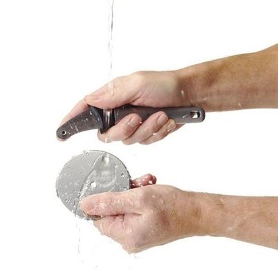 MasterClass Stainless Steel Easy Clean Pizza Cutter