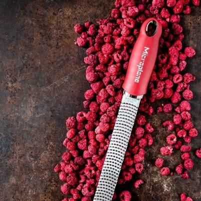 Microplane Premium Classic Zester Grater Pomegranate Red