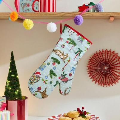 Ulster Weavers Christmas Cats Seafoam Oven Gauntlet