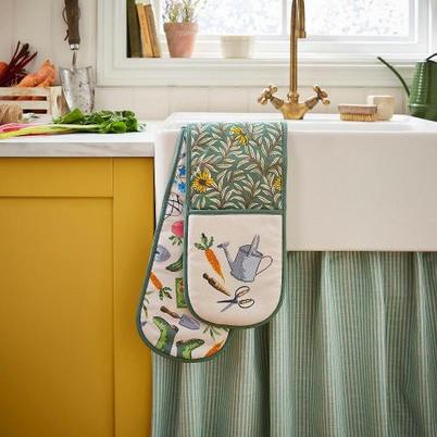Ulster Weavers Time to Grow Green Double Oven Glove