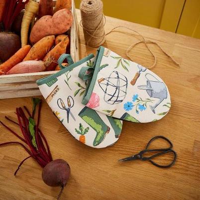 Ulster Weavers Time to Grow Green Microwave Mitts