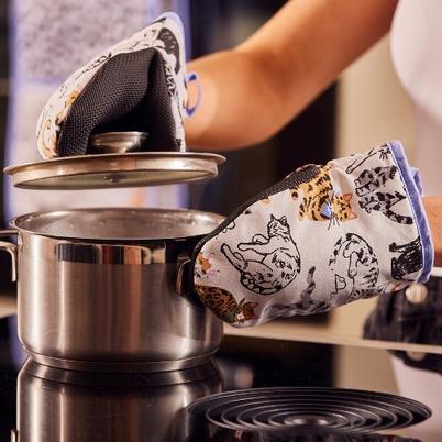 Ulster Weavers Feline Friends Grey Microwave Mitts