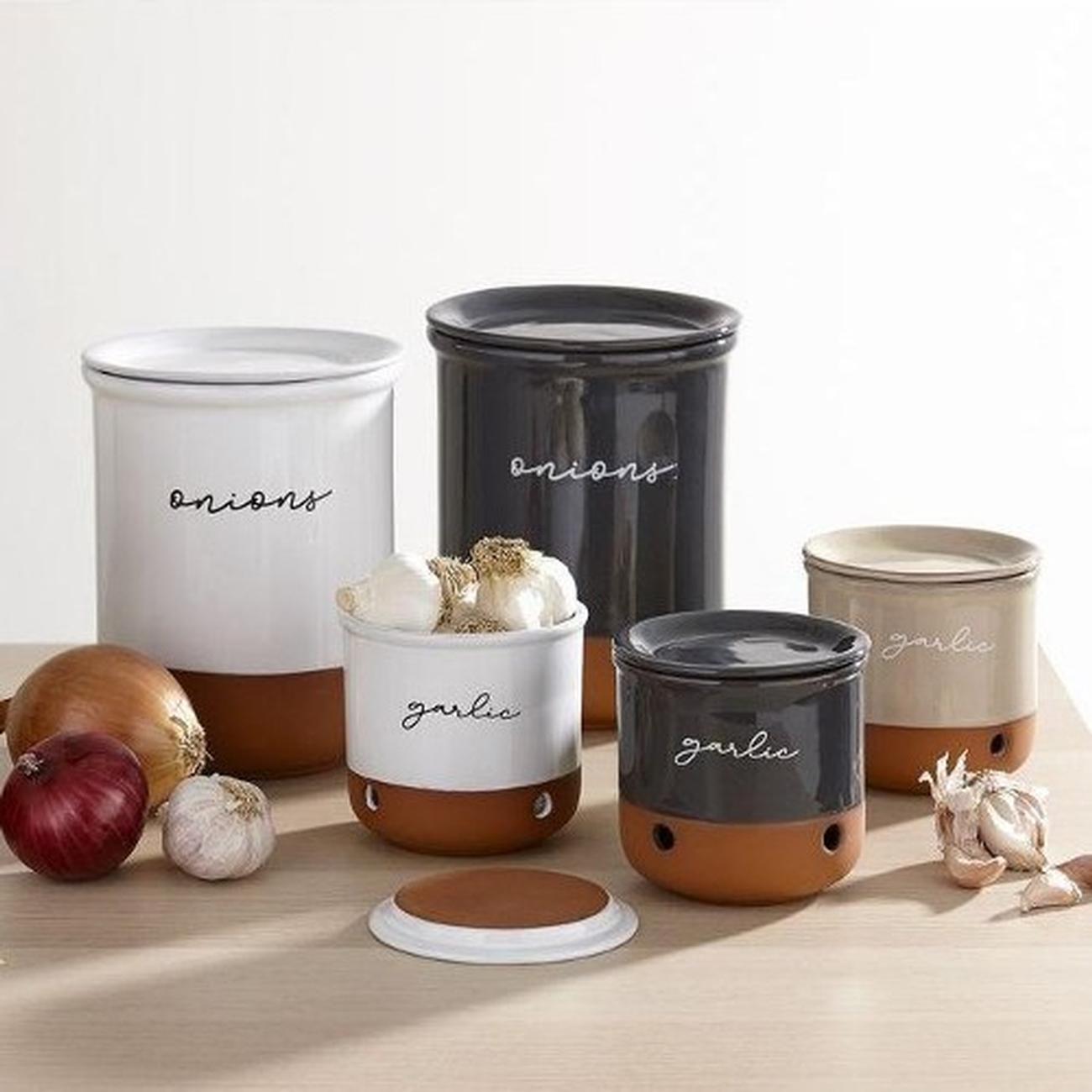 ladelle-eco-onion-keeper-charcoal - Eco Onion Vault Charcoal