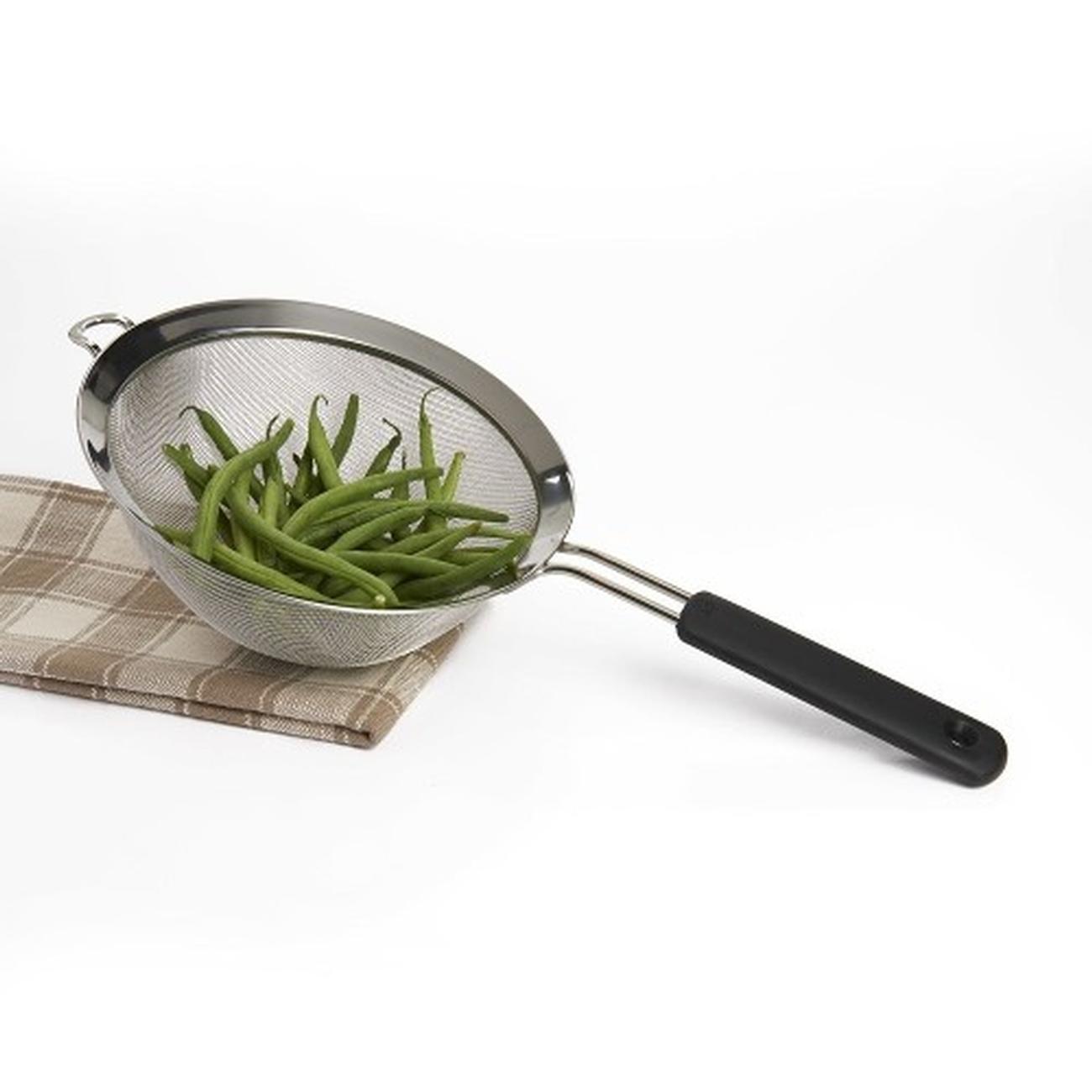 20cm-strainer-gg-oxo - OXO Good Grips Strainer 20cm