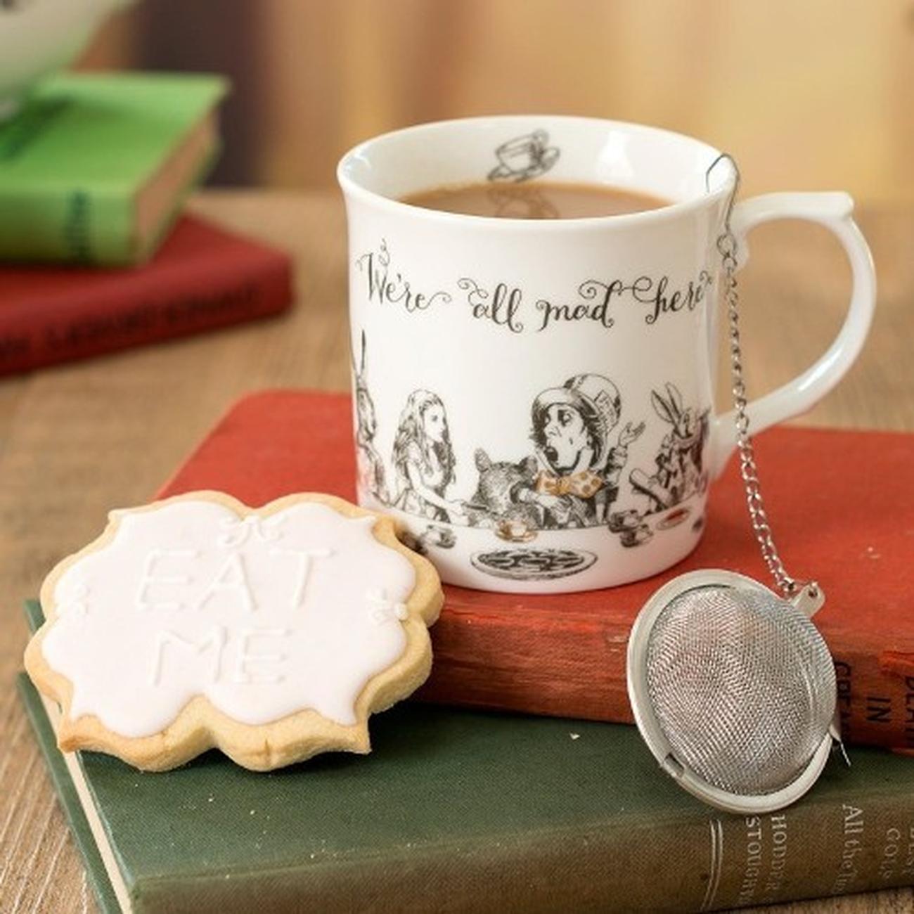 V&A-Alice-in-wonderland-high-tea-gift-set - Alice In Wonderland High Tea Gift Set