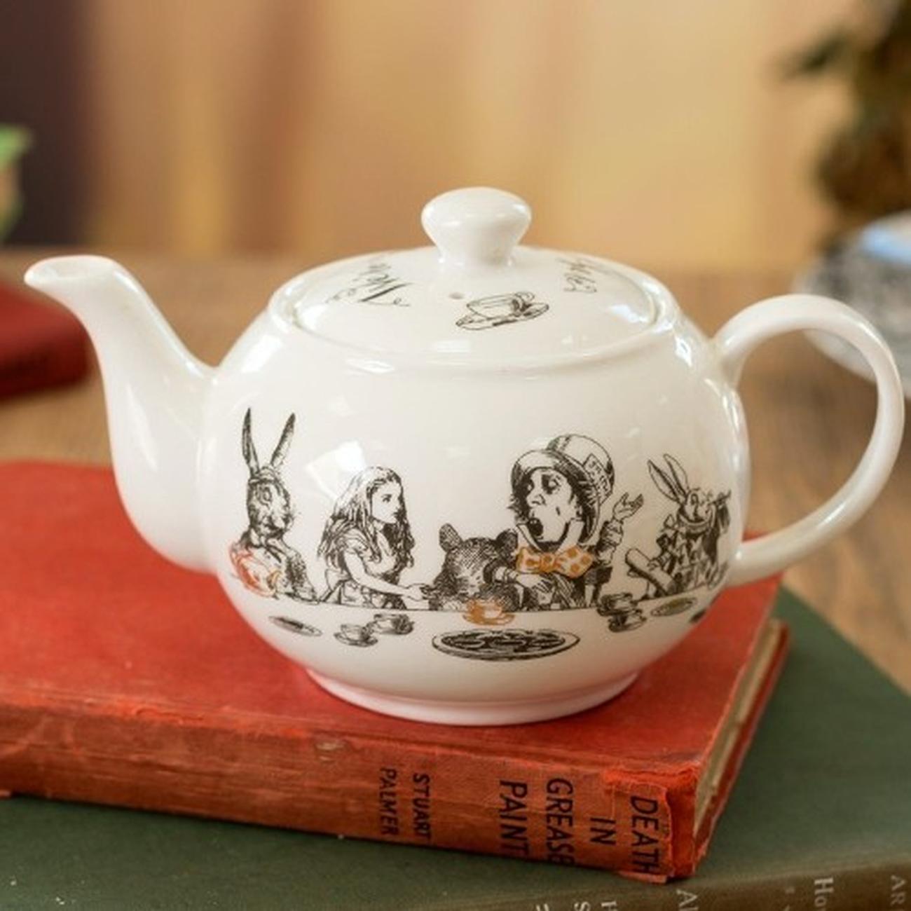 V&A-Alice-in-wonderland-mini-teapot-450ml - Alice In Wonderland Mini Teapot 450ml