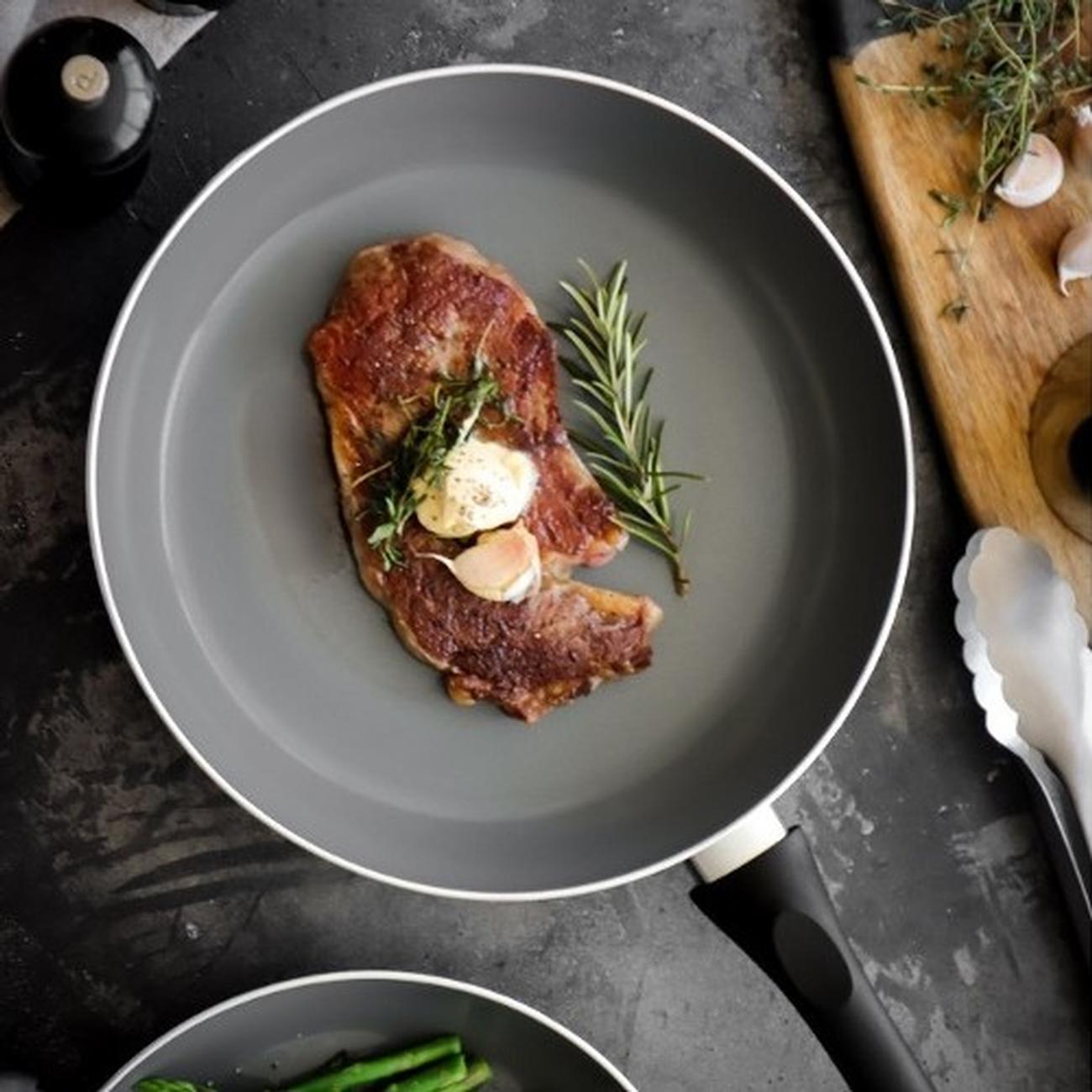 masterclass-can-to-pan-28cm-recycled-aluminium-non-stick-frying-pan - MasterClass Can-to-Pan Recycled Non-Stick Frying Pan 28cm