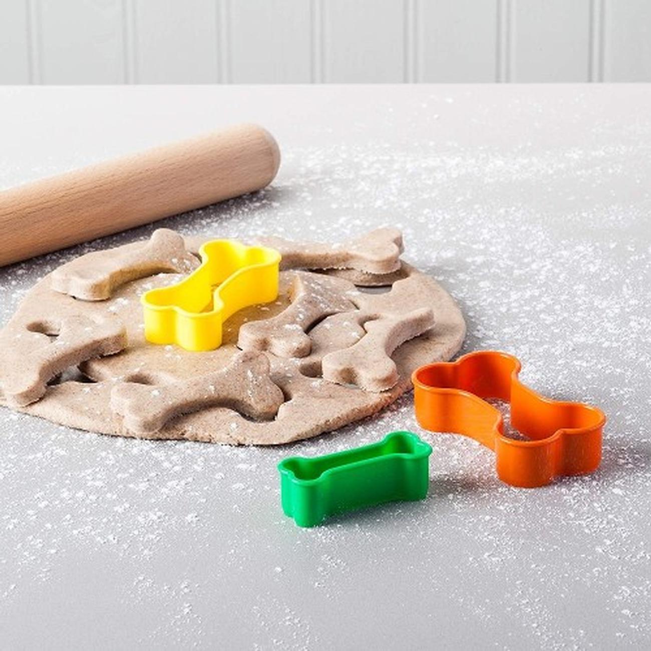 zeal-dog-bone-cookie-and-biscuit-cutters-3pc-set - Zeal Dog Bone Set of 3 Cookie Cutters