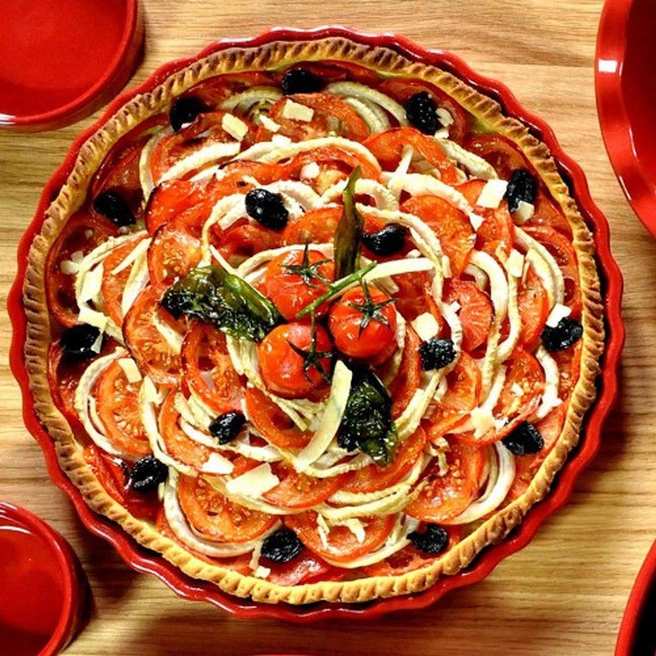 emile-henry-deep-tart-dish-red-24cm - Emile Henry Red Deep Flan Dish 24cm