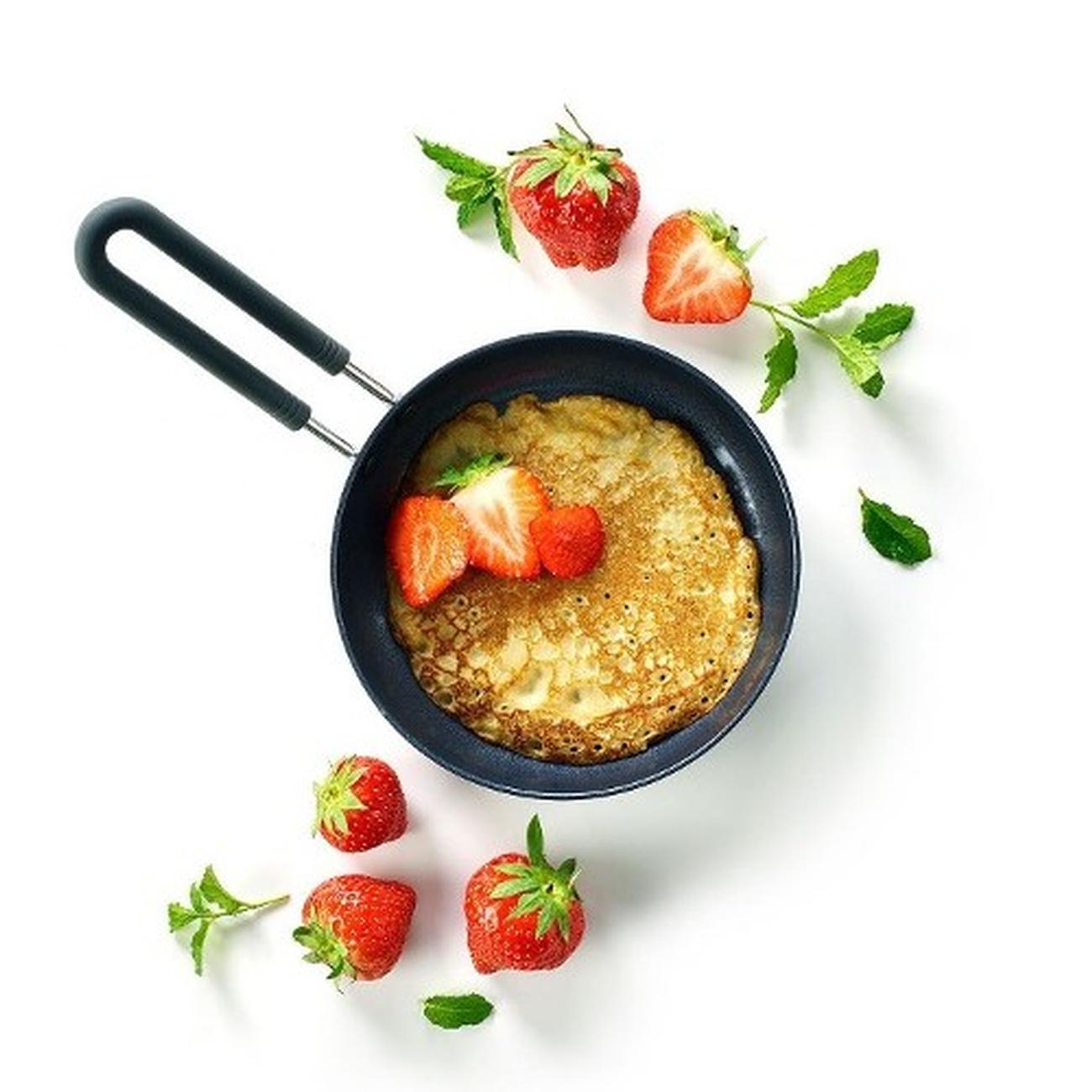 green-pan-mini-essentials-round-egg-expert-14cm - GreenPan Mini Essentials Egg Expert Frying Pan 14cm