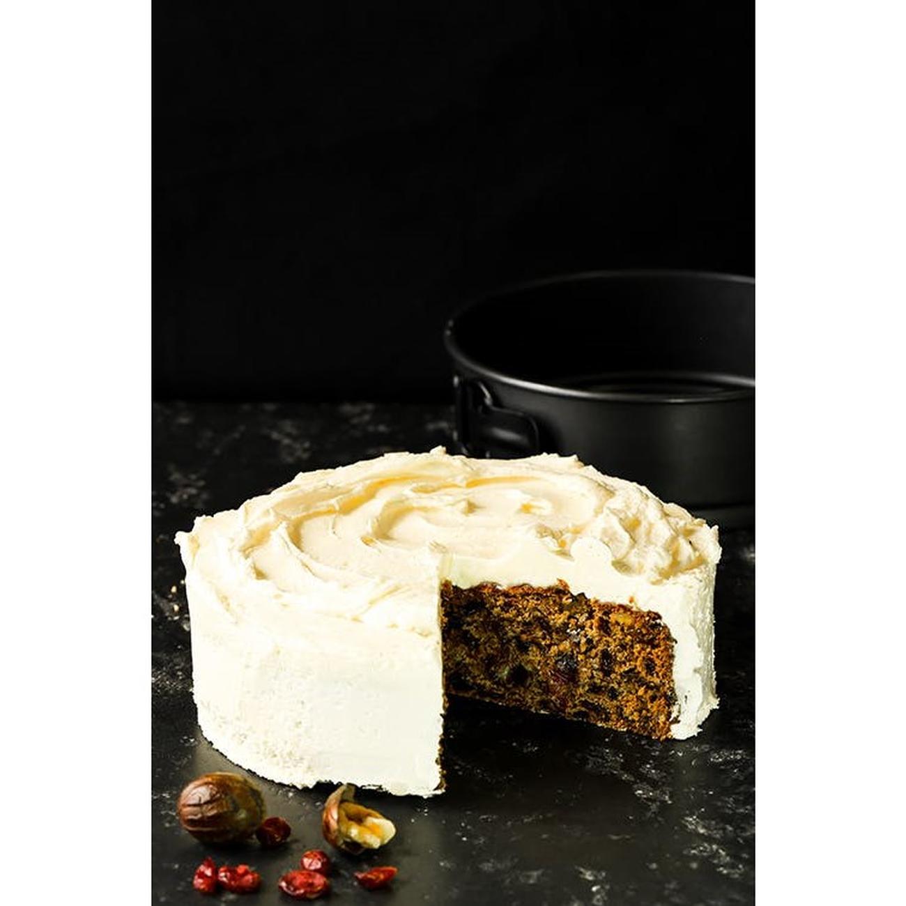 Masterclass Non-Stick Deep Square Cake Tin with Loose Base, 20 cm (8)