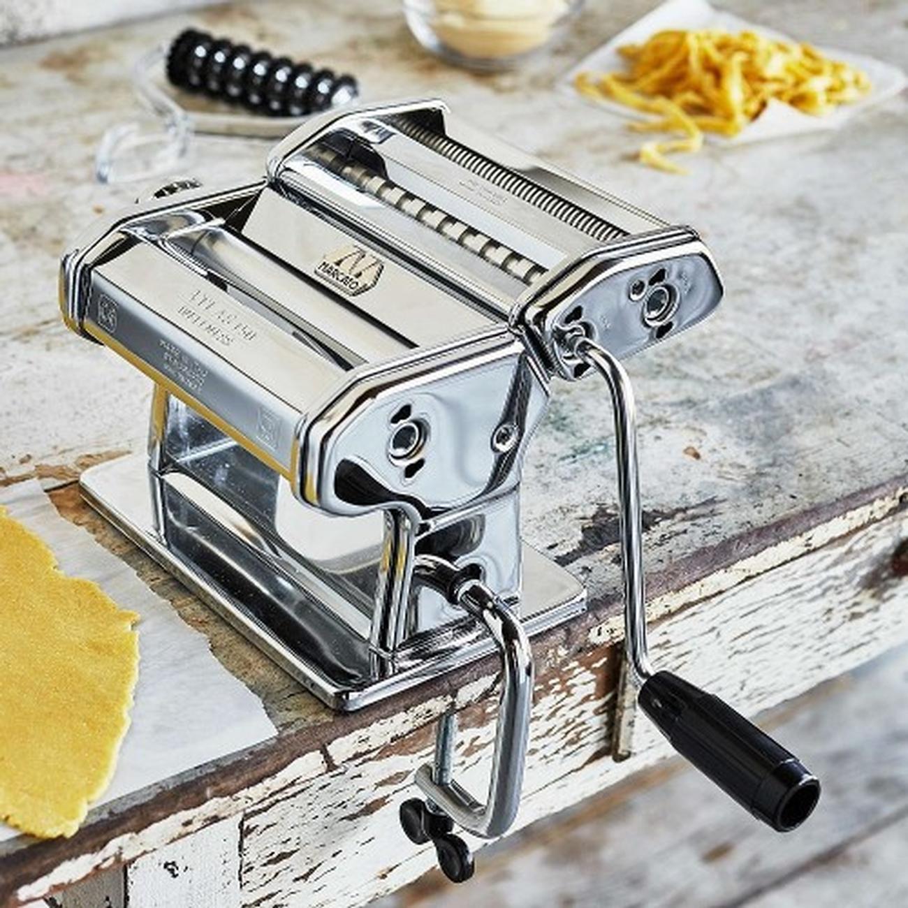  MARCATO Atlas 150 Machine, Made in Italy, Red, Includes Pasta  Cutter, Hand Crank, and Instructions : Home & Kitchen