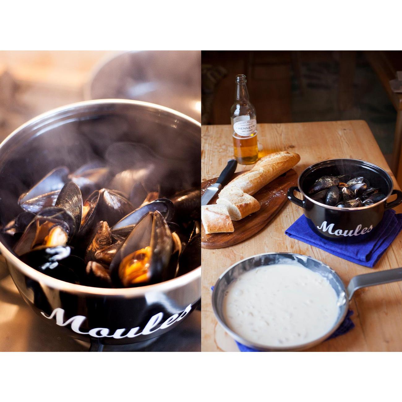 KitchenCraft Mediterranean Enamel Mussel Pot Black Small 12cm