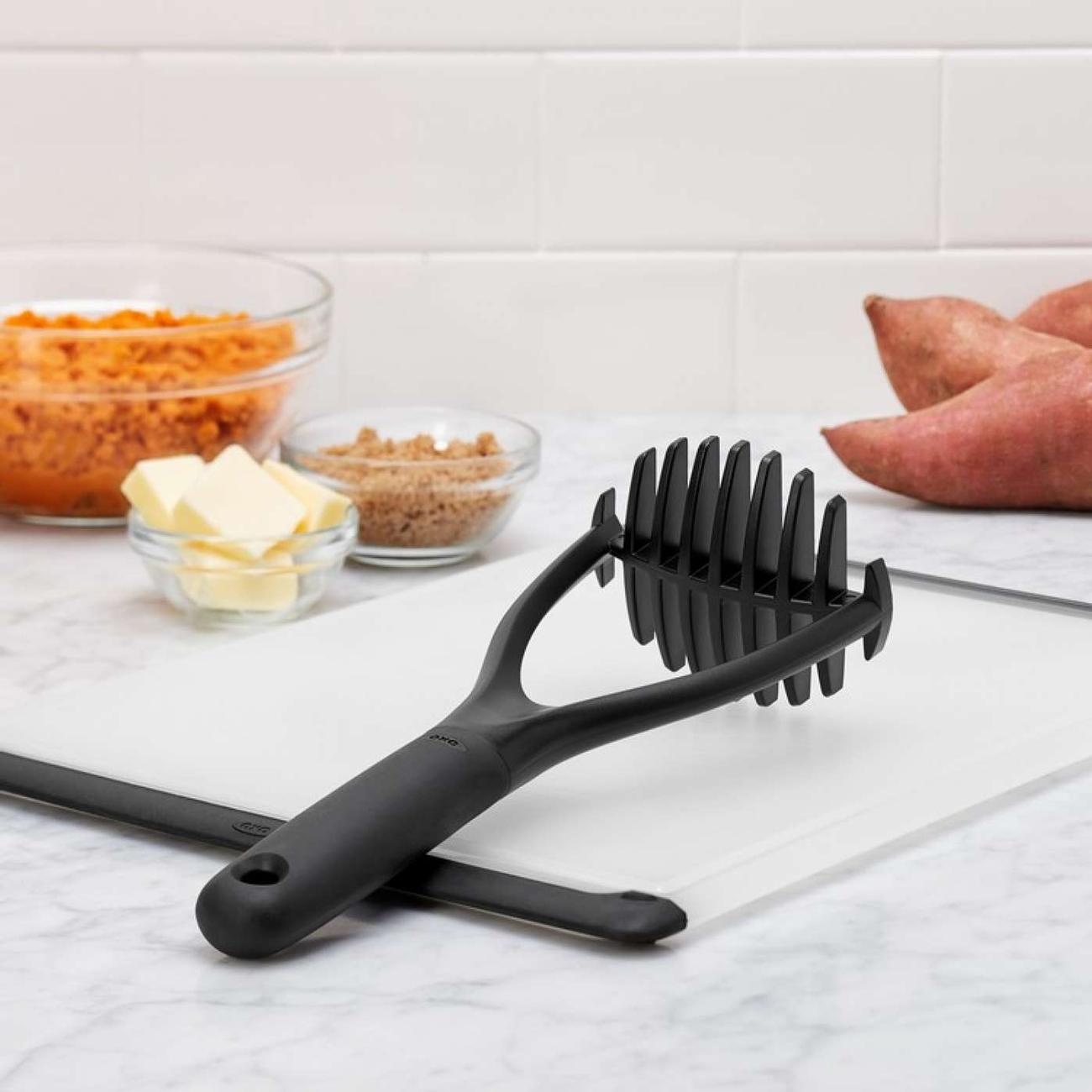 OXO Good Grips Smooth Potato Masher