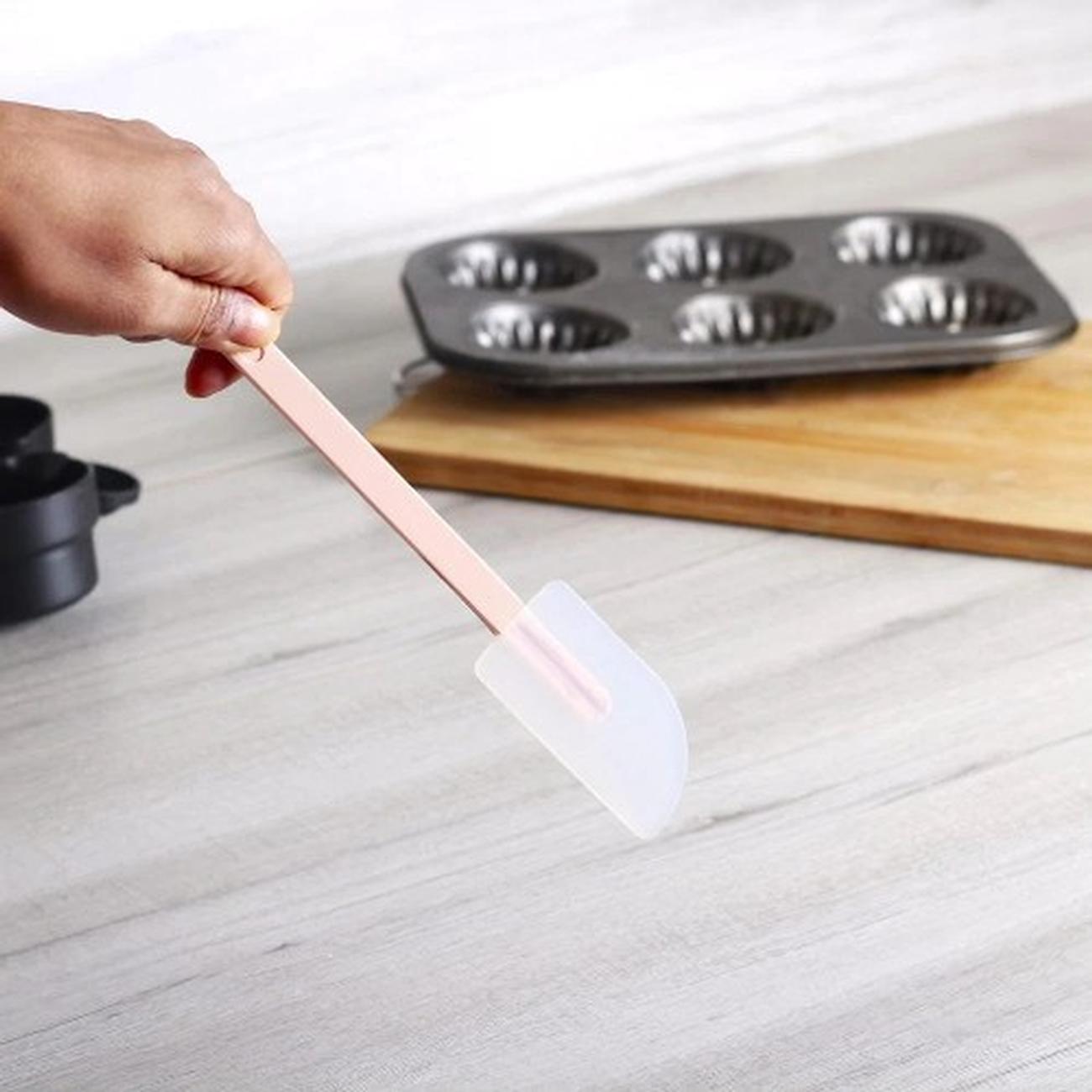 rosti-dough-scraper-small-nordic-green-20cm - Rosti Dough Scraper Nordic Green Small 20cm
