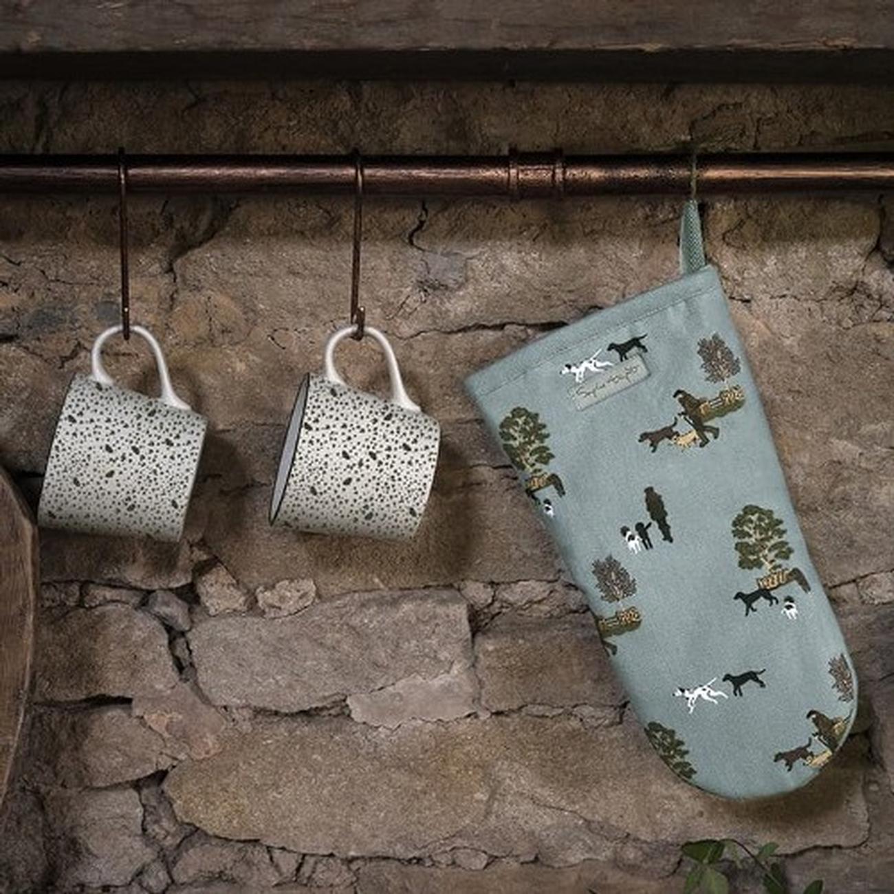 sophie-allport-woodland-walks-oven-mitt-national-trust - Sophie Allport Woodland Walks Oven Mitt