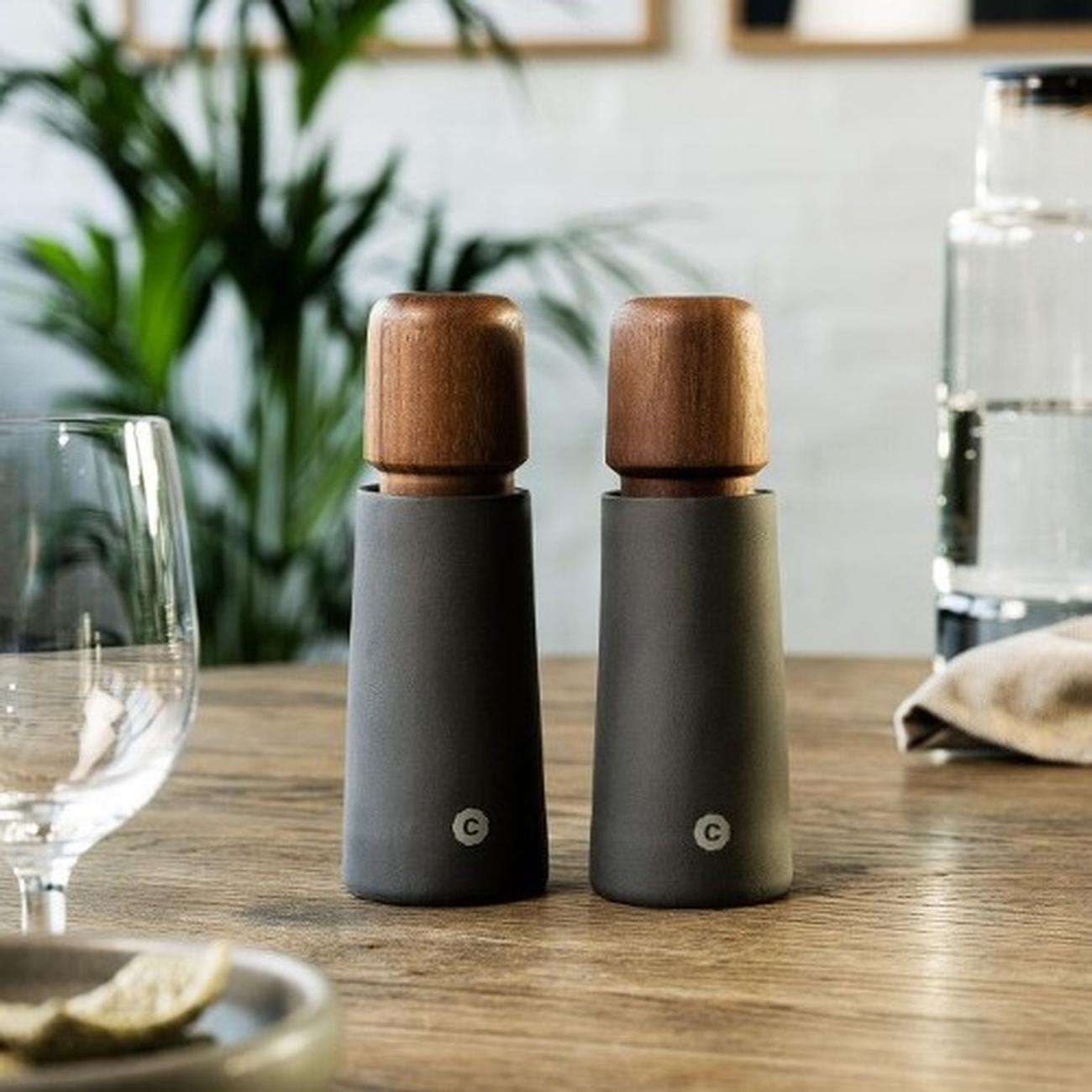 crushgrind-stockholm-grinder-17cm-black-ceramic-walnut - CrushGrind Stockholm Grinder Black Ceramic 17cm