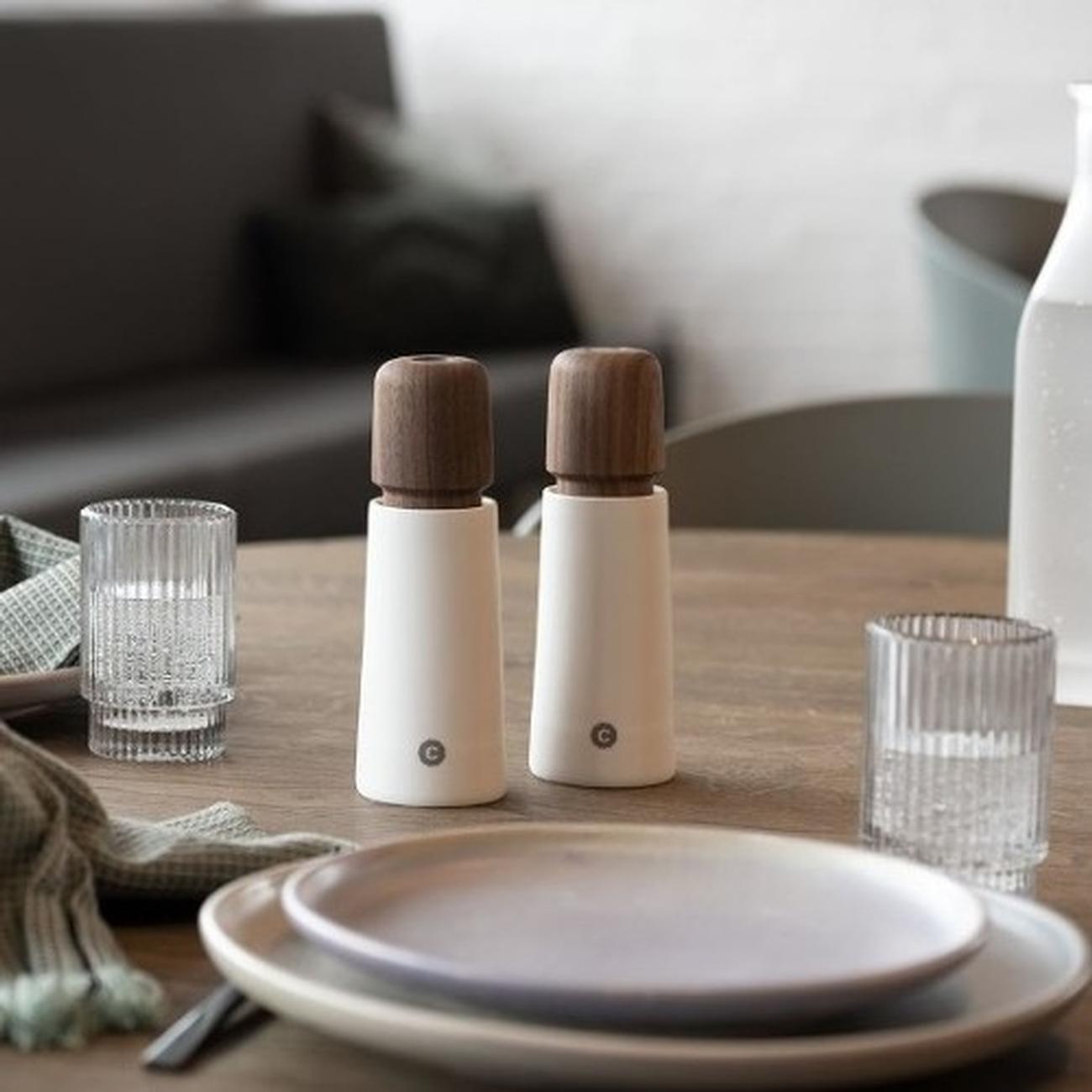 crushgrind-stockholm-grinder-17cm-white-ceramic-walnut - CrushGrind Stockholm Grinder White Porcelain 17cm