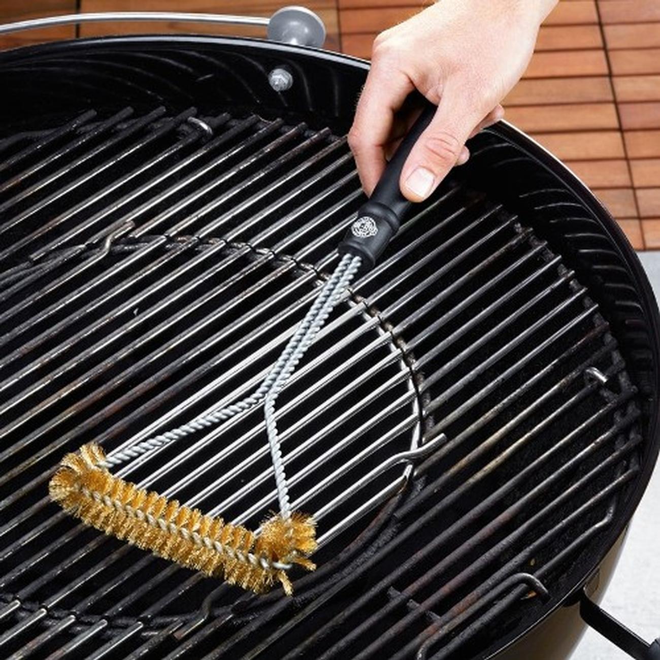 gefu-triangular-oven-and-grill-brush-bbq - Gefu BBQ Triangular Grill Brush