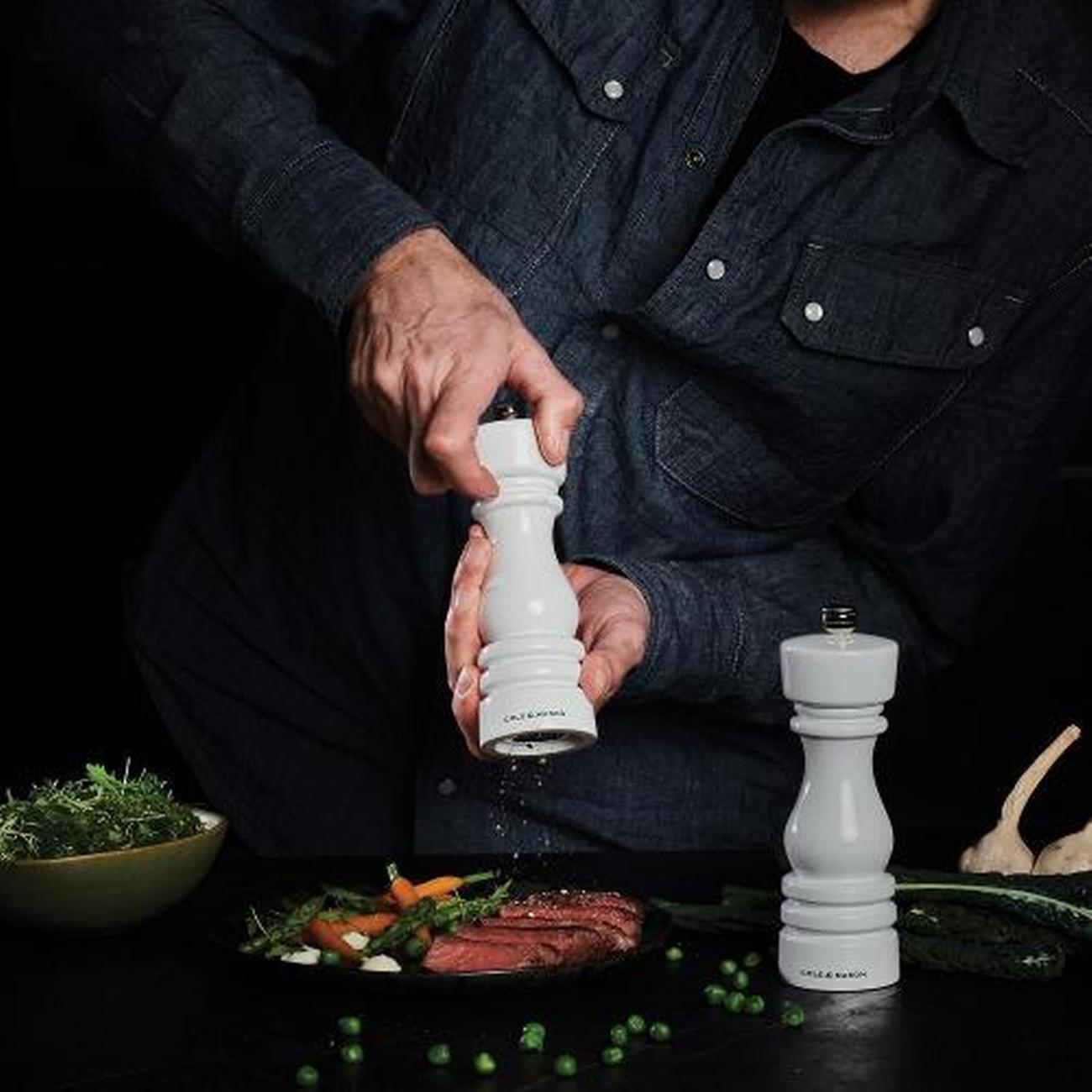 cole-mason-london-white-gloss-salt-pepper-mills-set - Cole & Mason London White Gloss Salt & Pepper Mills Set