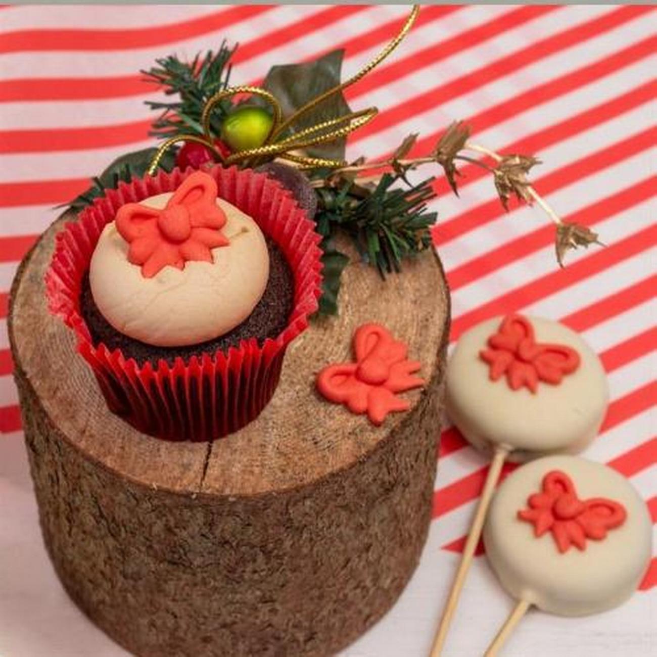 culpitt-christmas-red-bows-sugar-decorations - Culpitt Christmas Red Bows Sugar Decorations