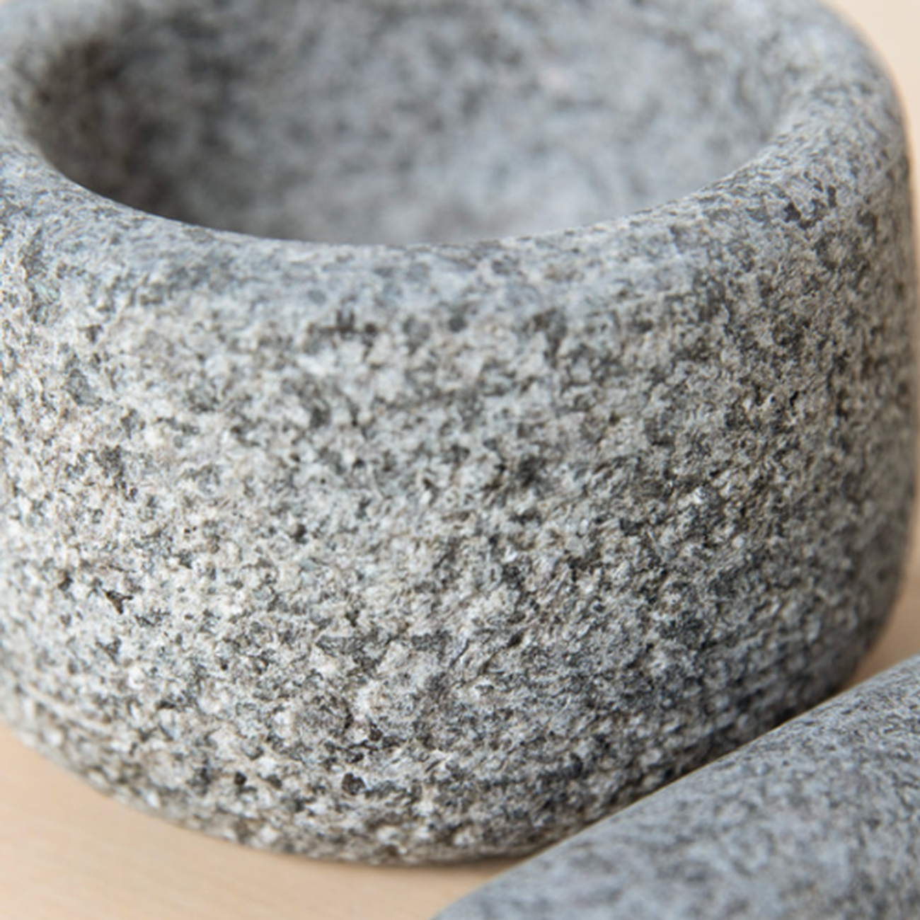 gt-pestle-mortar-granite - Garden Trading Pestle & Mortar Granite