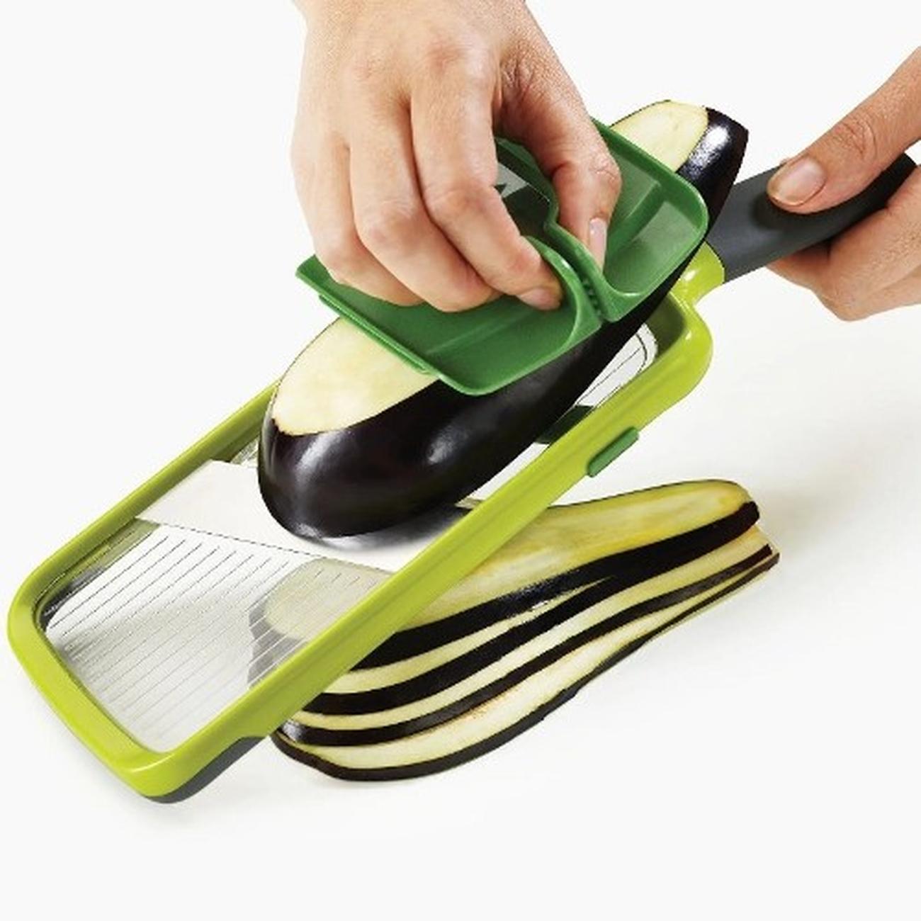 jj-multi-mandoline-green - Joseph Joseph Multi-Grip Mandoline Green