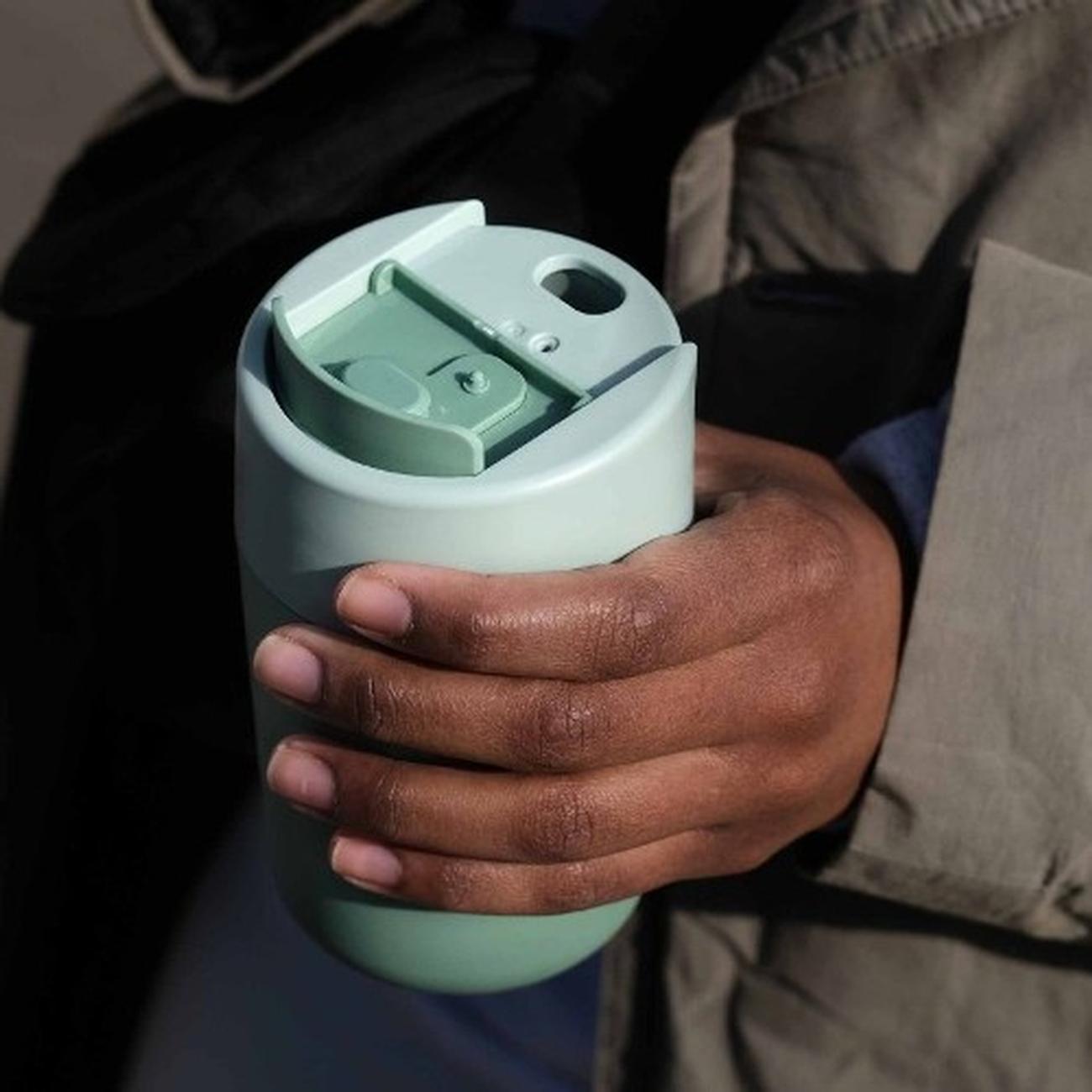 jj-sipp-travel-mug-340ml-green - Joseph Joseph Sipp Green Travel Mug with Hygienic Lid 340ml