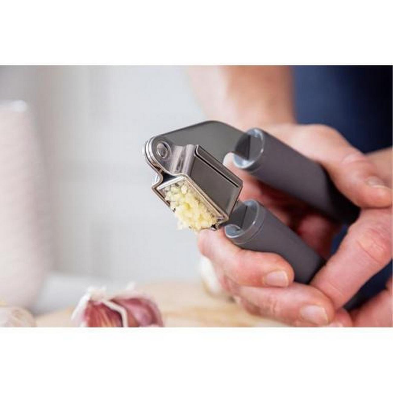 kitchen-aid-core-garlic-press-charcoal-grey - KitchenAid Soft Grip Garlic Press Charcoal Grey