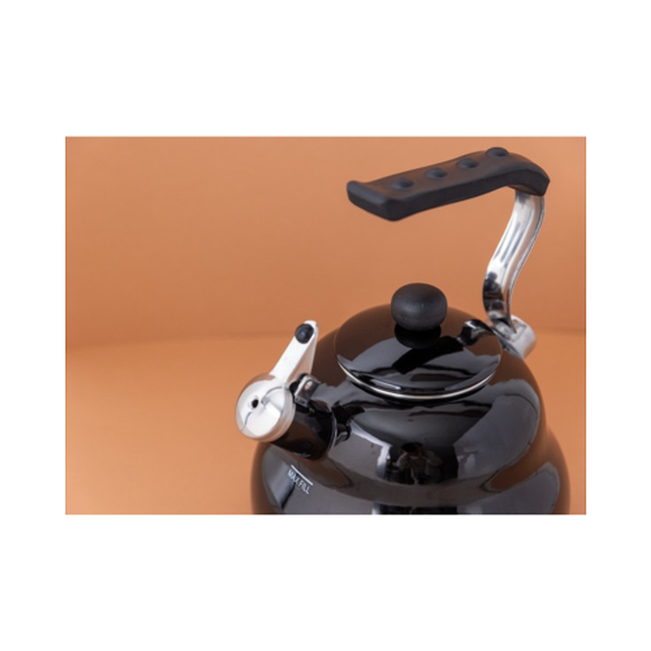 la-cafetiere-whistling-kettle-2l-black - La Cafeti-re Steel Whistling Kettle 2L Black