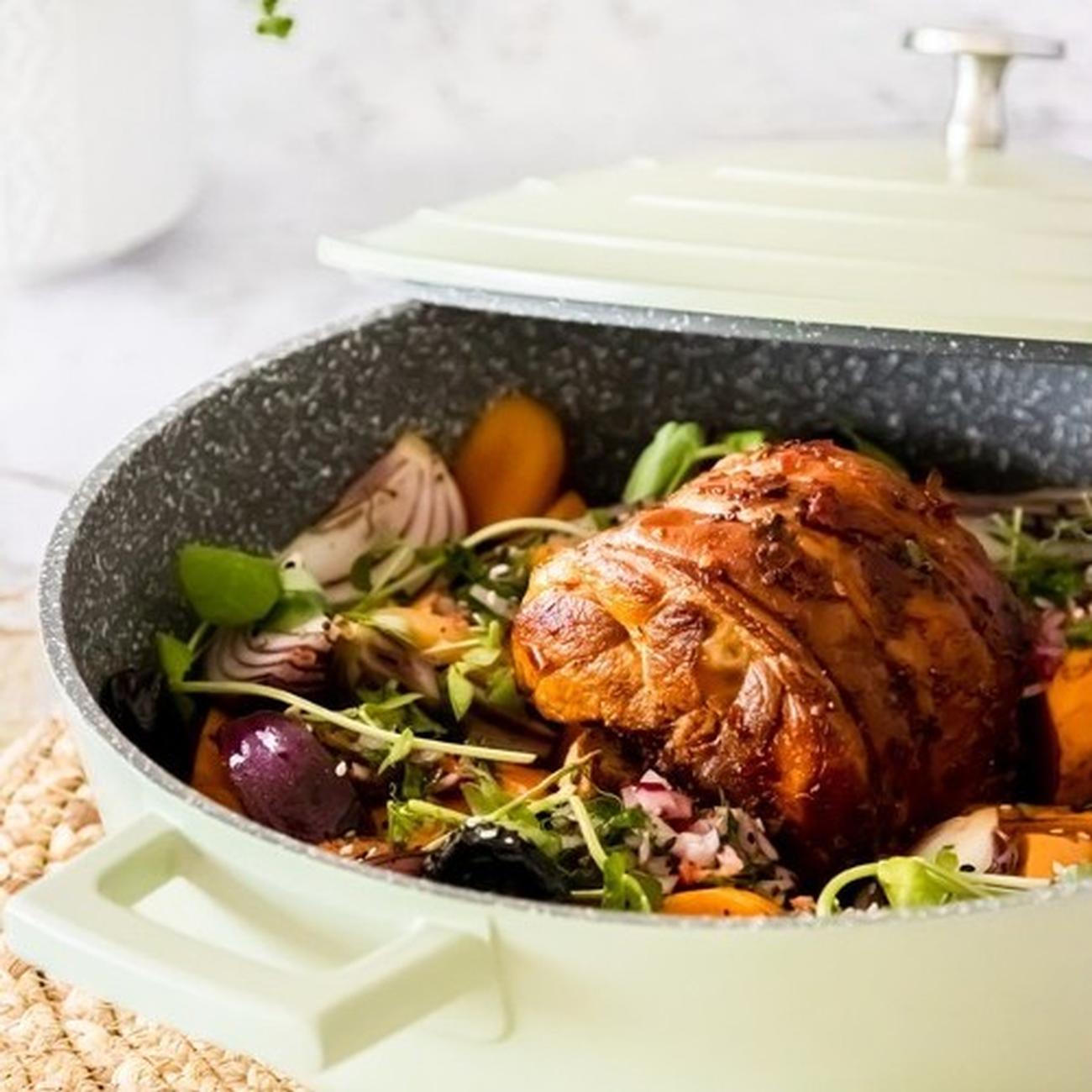 masterclass-cast-aluminium-shallow-casserole-dish-4l-mint-green - MasterClass Cast Aluminium Shallow Casserole Dish 4L Mint Green