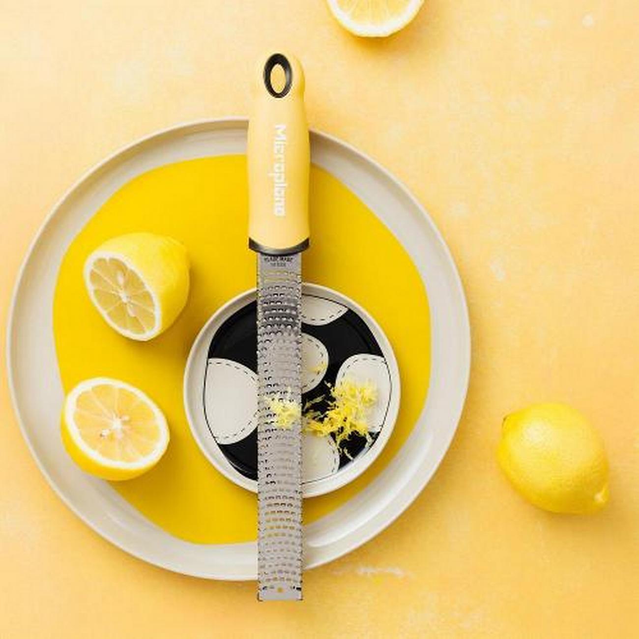 microplane-premium-classic-zester-grater-lemon-cream - Microplane Premium Classic Zester Grater Lemon Cream