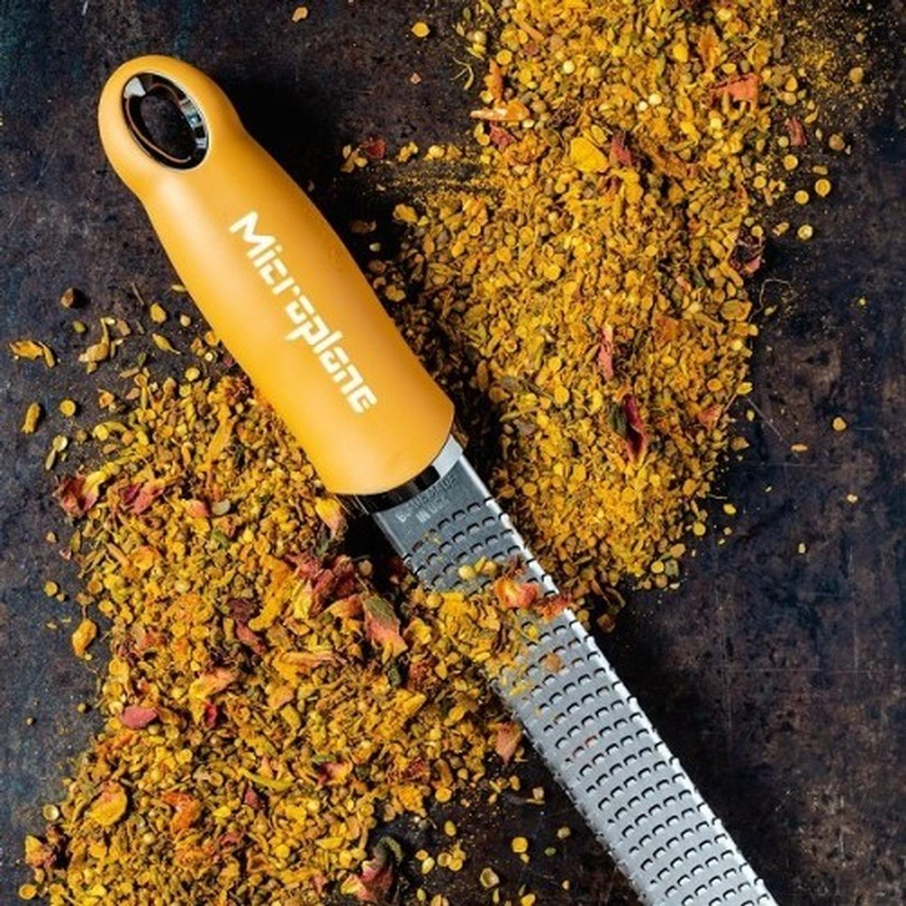 microplane-premium-classic-zester-grater-mustard - Microplane Premium Classic Zester Grater Mustard