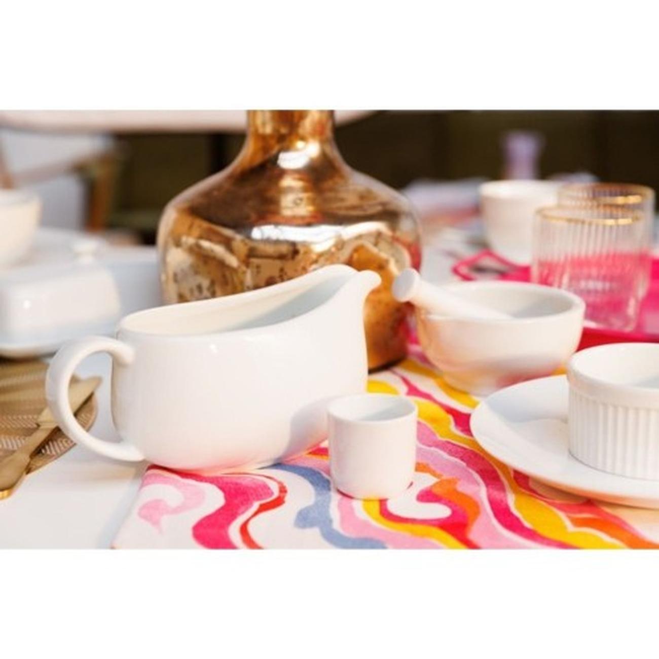 mikasa-chalk-porcelain-white-gravy-boat - Mikasa Chalk Porcelain White Gravy Boat