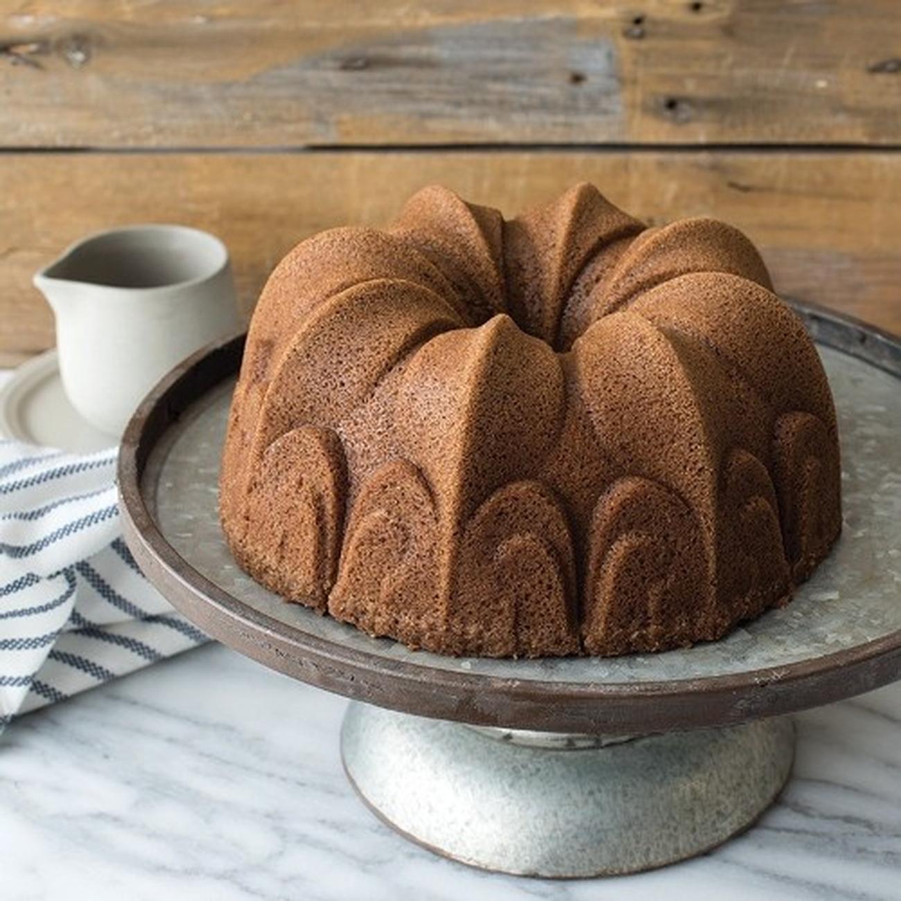 nordicware-fluer-de-lis-bundt-pan - Nordic Ware Fleur De Lis Bundt Pan