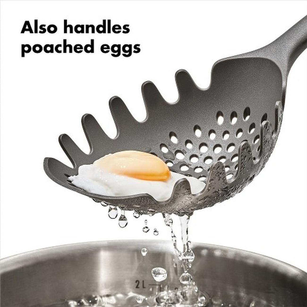 pasta-scoop-strainer-oxo-gg - OXO Good Grips Pasta Scoop Strainer 