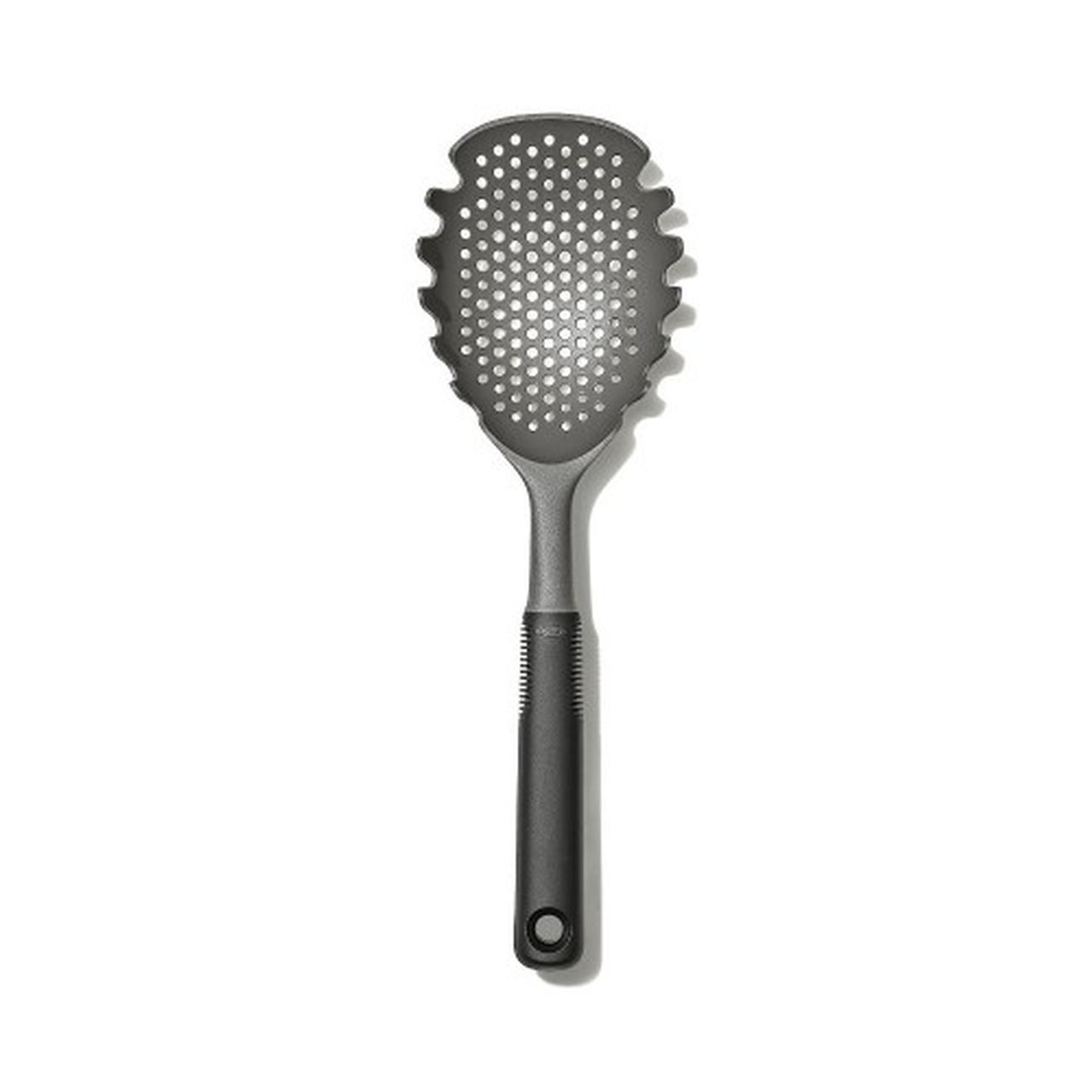 pasta-scoop-strainer-oxo-gg - OXO Good Grips Pasta Scoop Strainer 