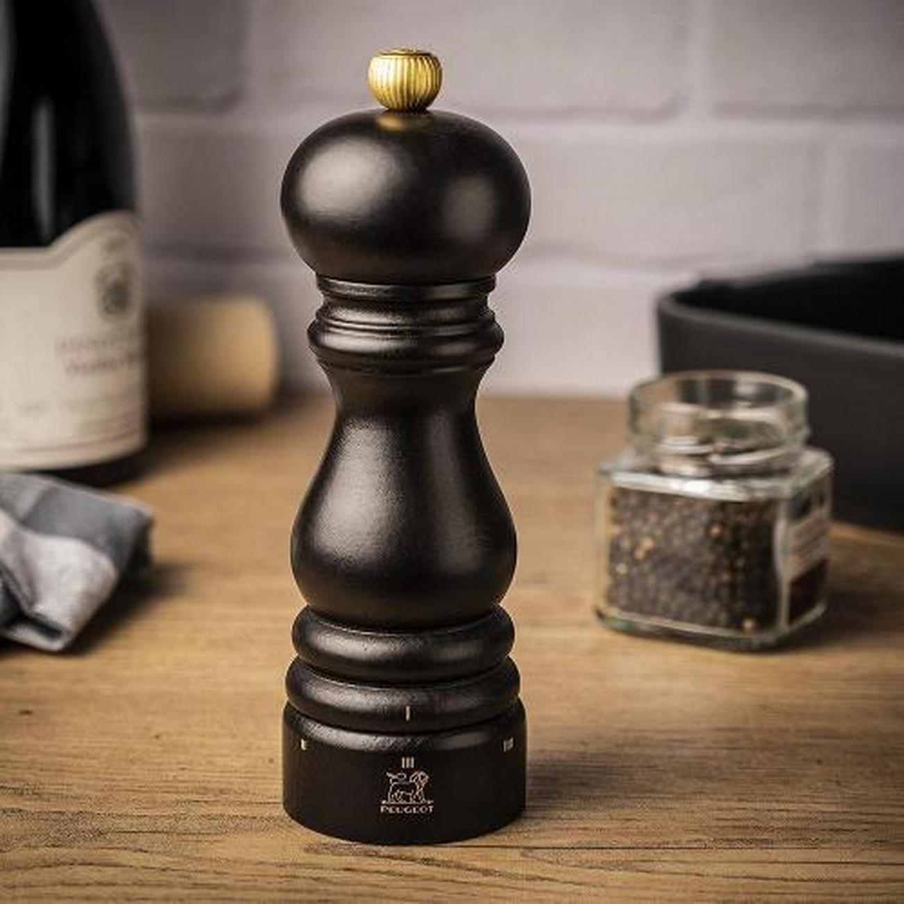 peugeot-paris-u-select-chocolate-salt-pepper-mill-set - Peugeot Paris U-Select Chocolate Salt & Pepper Set