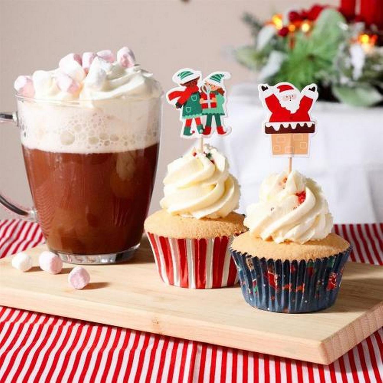 pme-christmas-cupcake-topper-santas-coming-to-town - PME Christmas Cupcake & Topper Santas Coming To Town